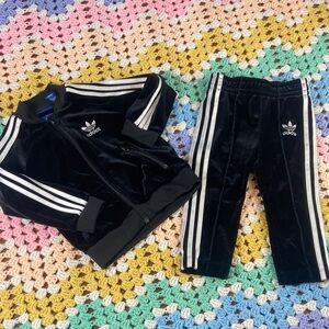 Adidas 12 months Kids Baby Velvet Black Tracksuit set boy girl 12M jacket pants